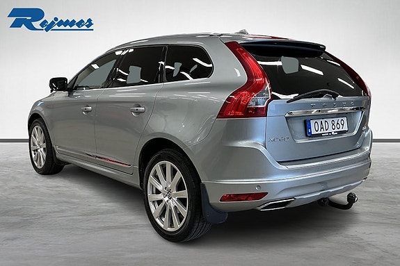 Volvo XC60 3 of 18