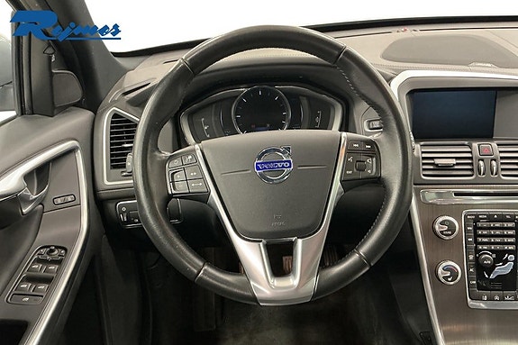 Volvo XC60 10 of 18