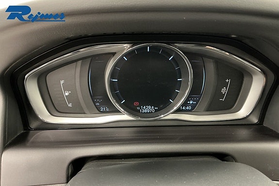 Volvo XC60 15 of 18