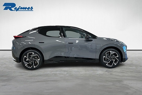 Lynk & Co 02 5 of 13