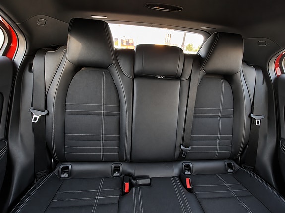 Mercedes-Benz A180 10 of 13