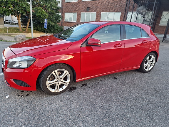 Mercedes-Benz A180 4 of 5