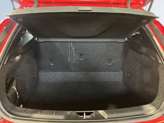 Volvo V40 12 of 20