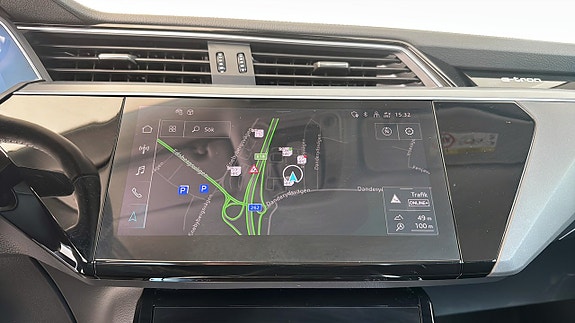 Audi Q8 e-tron 18 of 21