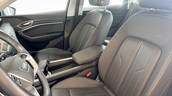 Audi Q8 e-tron 8 of 21