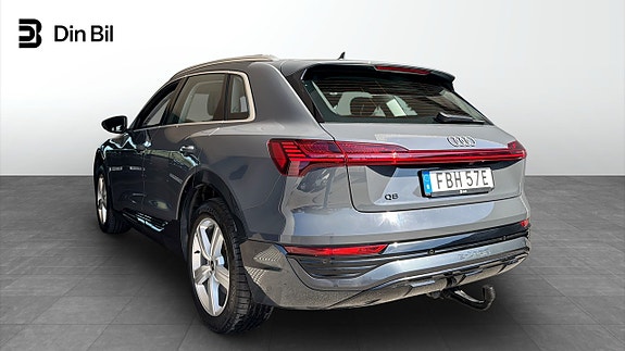 Audi Q8 e-tron 3 of 5