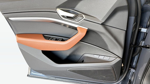 Audi Q8 e-tron 14 of 23