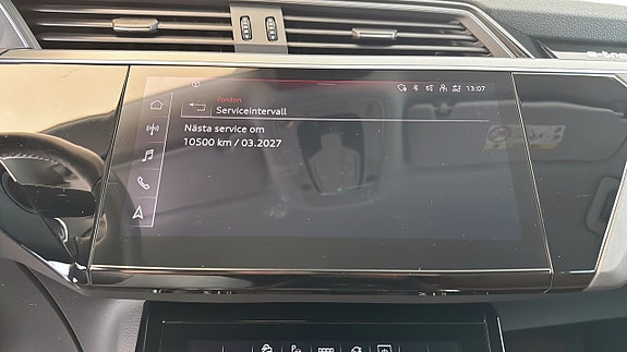 Audi Q8 e-tron 23 of 23