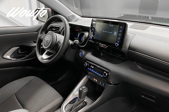 Toyota Yaris 12 of 21