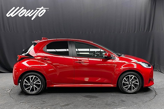 Toyota Yaris 3 of 21
