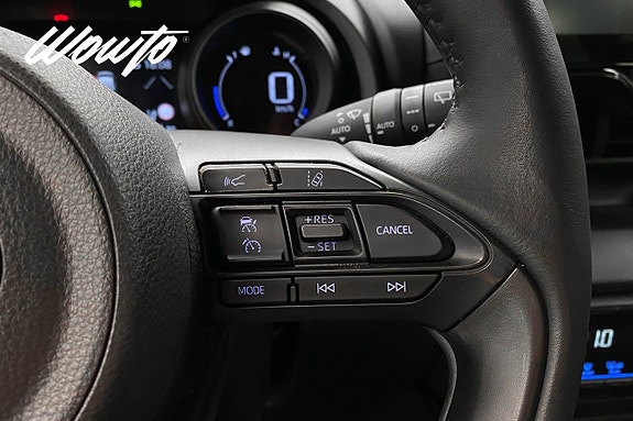 Toyota Yaris 18 of 21