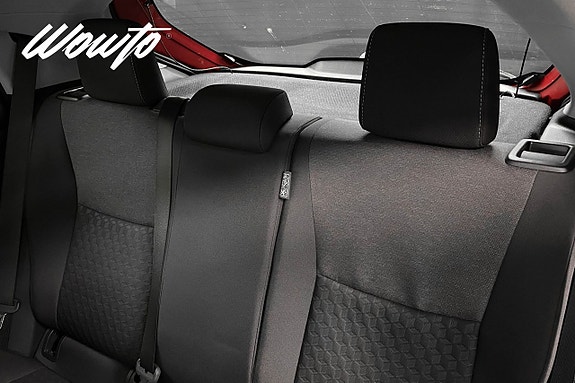 Toyota Yaris 11 of 21