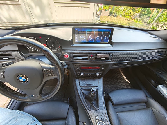 BMW 325Xi 11 of 12