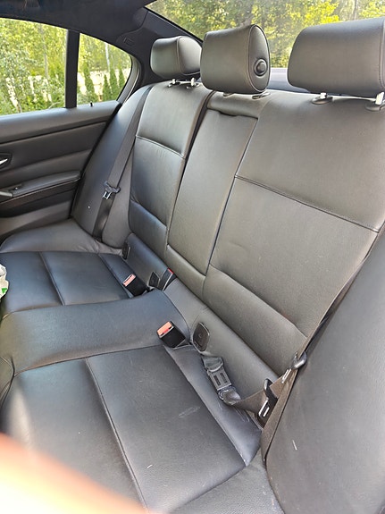 BMW 325Xi 12 of 12