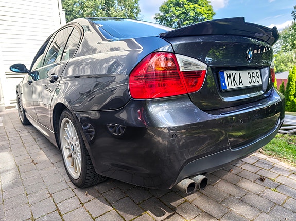 BMW 325Xi 5 of 12