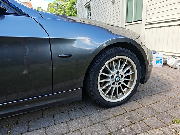 BMW 325Xi 6 of 12