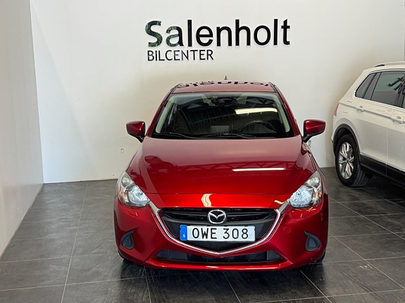 Mazda 2 3 of 5