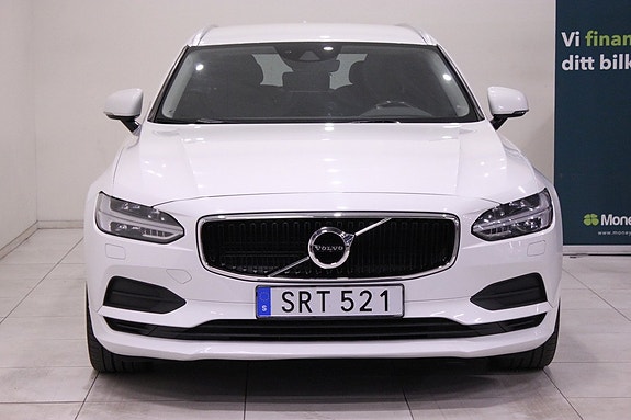 Volvo V90 3 of 5