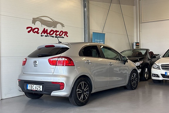 Kia Rio 5 of 5