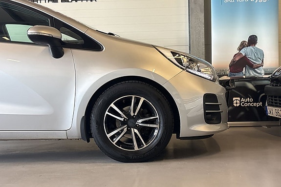 Kia Rio 10 of 17
