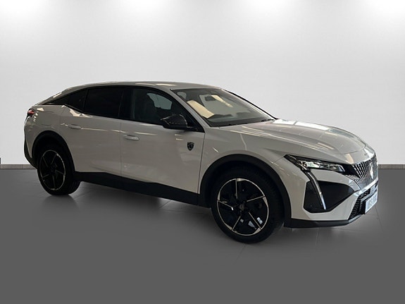 Peugeot 408 3 of 5