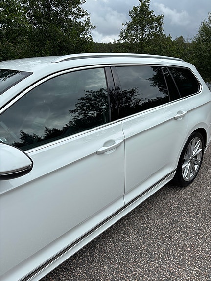 Volkswagen Passat 3 of 8
