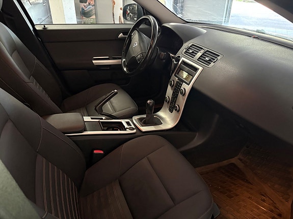 Volvo V50 14 of 16