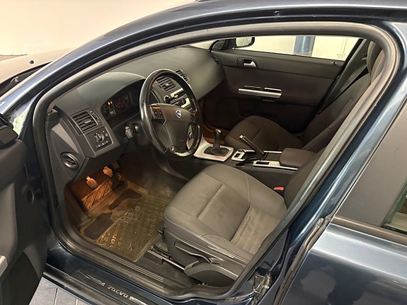 Volvo V50 9 of 16