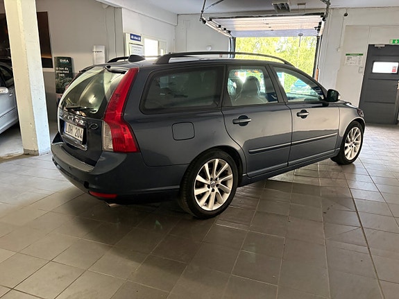 Volvo V50 7 of 16