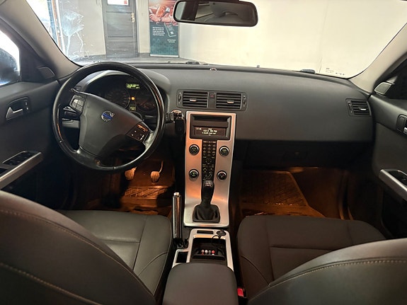 Volvo V50 11 of 16