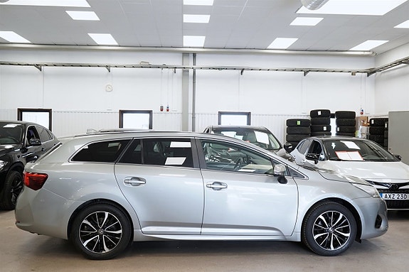 Toyota Avensis 6 of 22