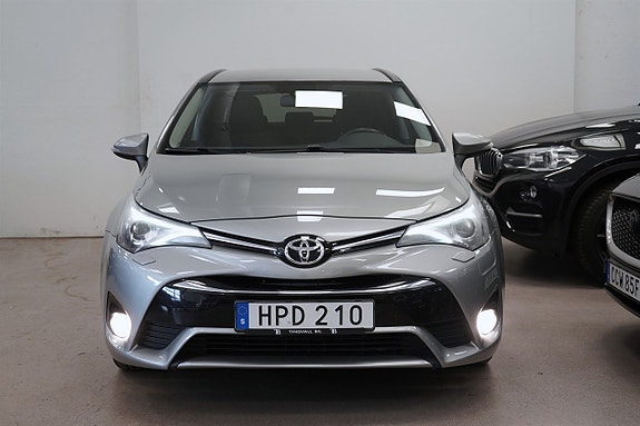 Toyota Avensis 8 of 22