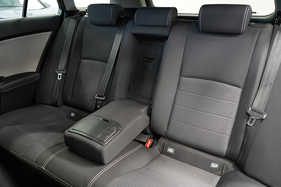 Toyota Avensis 12 of 22