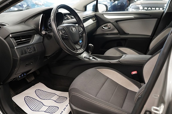 Toyota Avensis 9 of 22