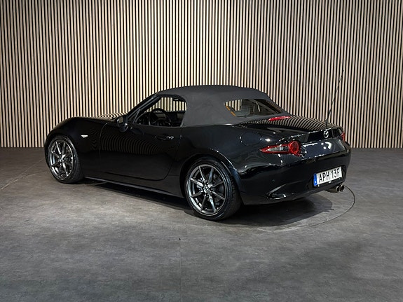 Mazda MX-5 11 of 28