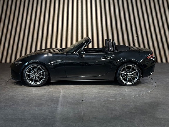 Mazda MX-5 6 of 28