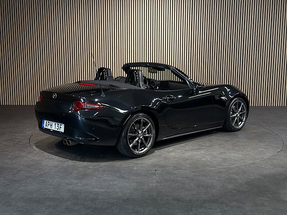 Mazda MX-5 4 of 5
