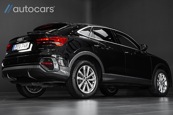 Audi Q3 3 of 30