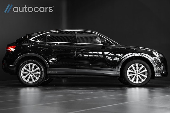 Audi Q3 2 of 30
