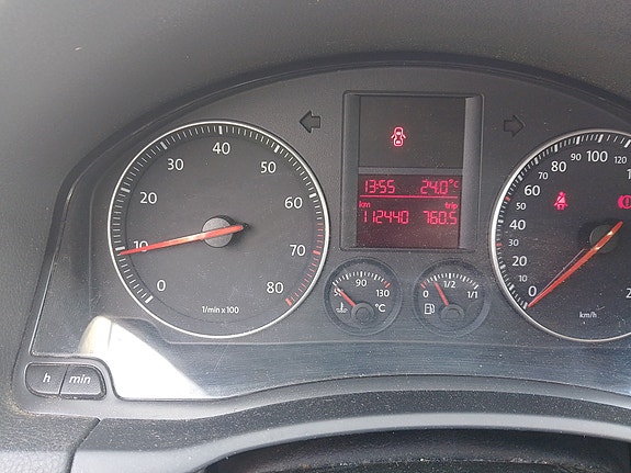 Volkswagen Golf V 3 of 3