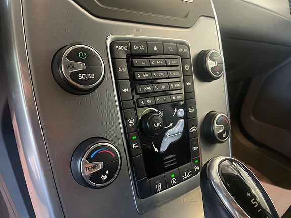 Volvo V70 16 of 24