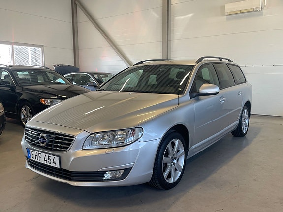 Volvo V70 3 of 24