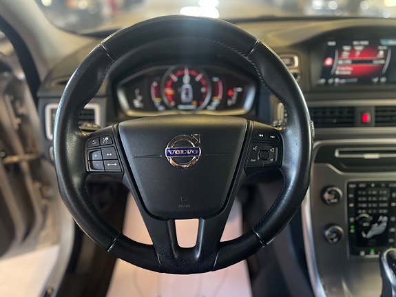 Volvo V70 15 of 24