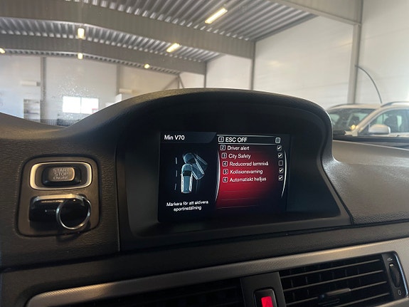Volvo V70 18 of 24