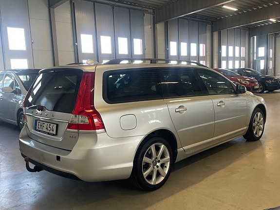 Volvo V70 8 of 24