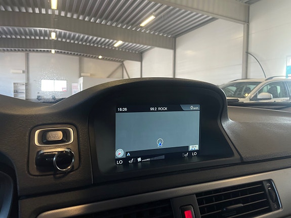 Volvo V70 19 of 24