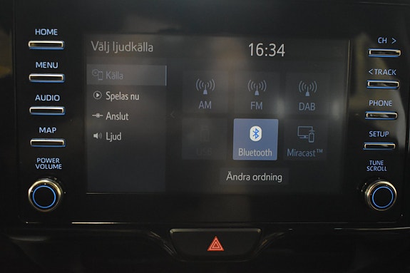 Toyota Yaris 16 of 19