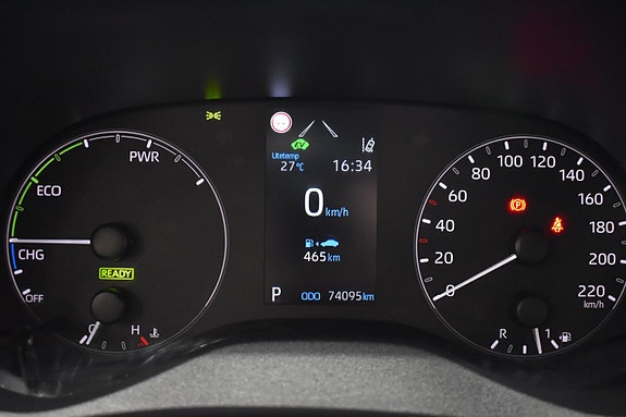 Toyota Yaris 15 of 19