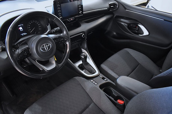 Toyota Yaris 7 of 19