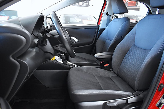 Toyota Yaris 8 of 19